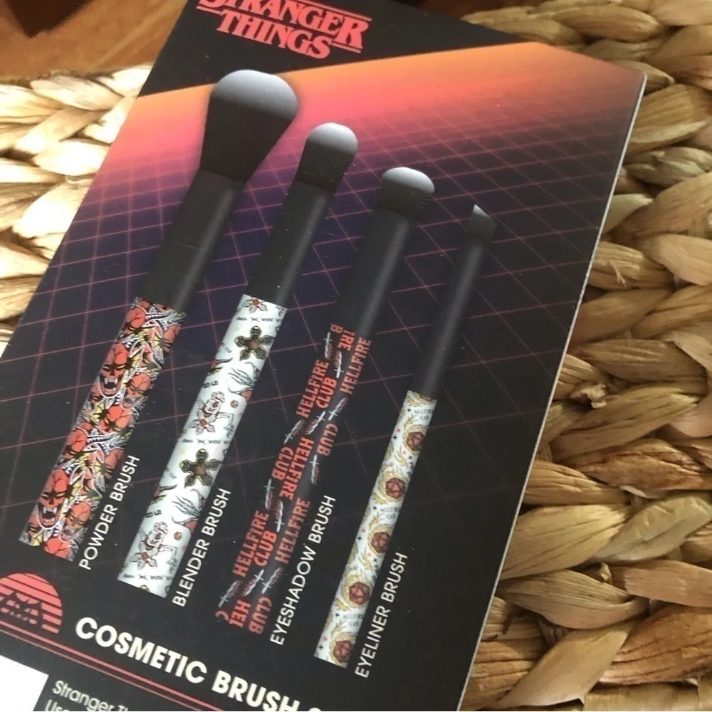 Stranger Things 4 piece Cosmetic brush set
